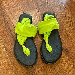 Sanuk sz 11 sandals